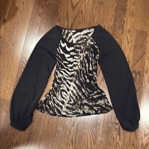 Alberto Makali Black and White Graphic Fitted Blouse